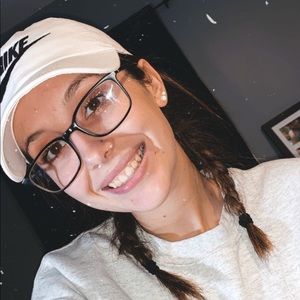 Meet your Posher, Jasmin